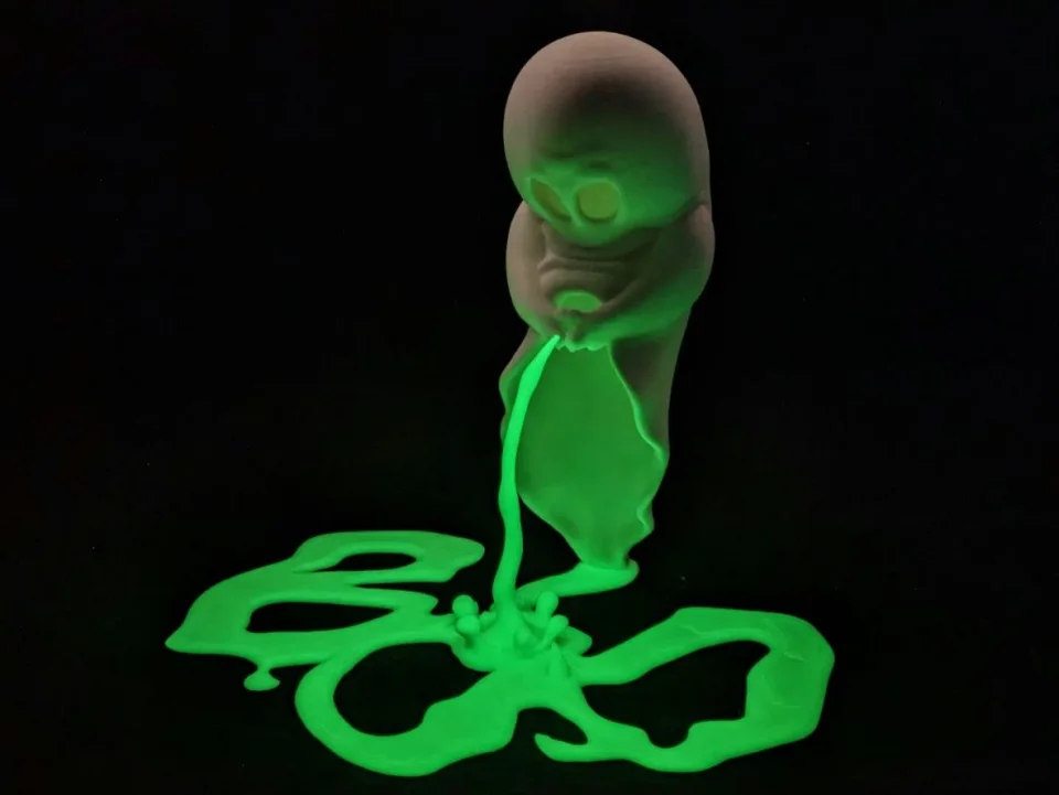 Funny Peeing Ghost BOO Decoration